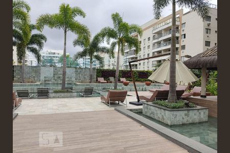 Apartamento à venda com 120m², 4 quartos e 2 vagasÁrea Comum - piscina