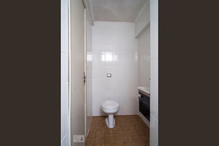 Banheiro de kitnet/studio à venda com 1 quarto, 27m² em Partenon, Porto Alegre