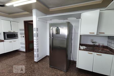 Casa à venda com 580m², 4 quartos e 1 vagaCozinha