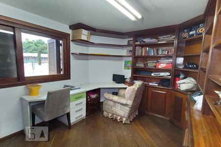 Casa à venda com 580m², 4 quartos e 1 vagaQuarto 1