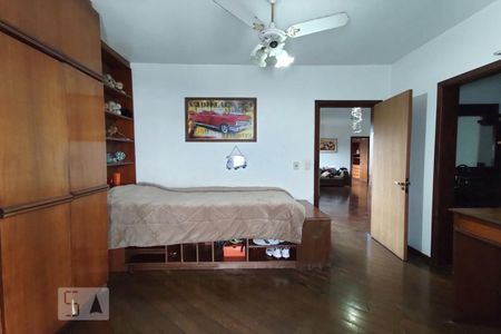 Casa à venda com 580m², 4 quartos e 1 vagaQuarto 2 Suíte