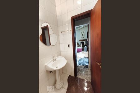 Casa à venda com 580m², 4 quartos e 1 vagaBanheiro do Salão de Festa