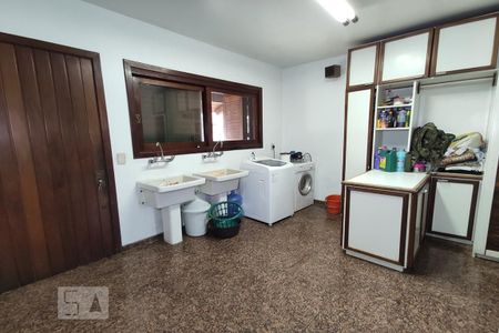 Casa à venda com 580m², 4 quartos e 1 vagaÁrea de Serviço