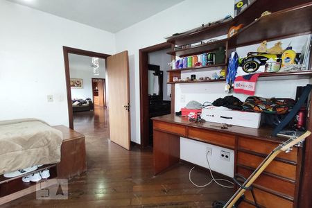 Casa à venda com 580m², 4 quartos e 1 vagaQuarto 2 Suíte