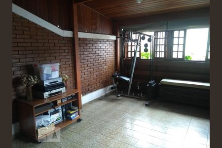 Casa à venda com 180m², 3 quartos e 3 vagas Casa à venda com 180m², 3 quartos e 3 vagasVaranda da Sala