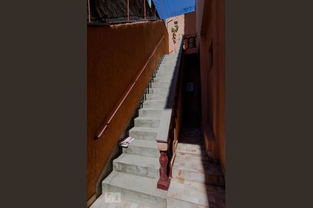 Casa à venda com 430m², 3 quartos e 1 vagaEscada - Área da Piscina