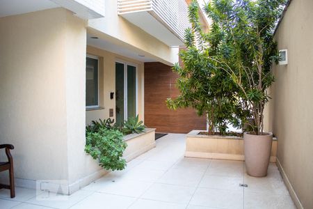 Apartamento à venda com 112m², 3 quartos e 2 vagas Apartamento à venda com 112m², 3 quartos e 2 vagasÁrea comum - Salão de festas