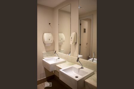 Apartamento à venda com 112m², 3 quartos e 2 vagas Apartamento à venda com 112m², 3 quartos e 2 vagasÁrea comum - Salão de festas