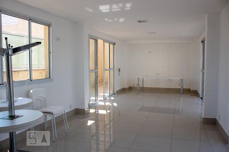 Apartamento à venda com 112m², 3 quartos e 2 vagas Apartamento à venda com 112m², 3 quartos e 2 vagasÁrea comum - Salão de festas