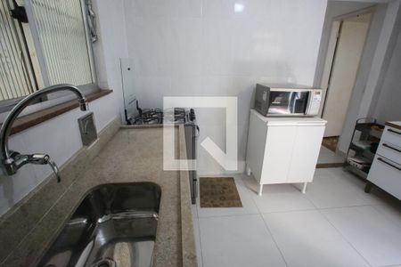 Casa à venda com 157m², 4 quartos e 1 vaga Casa à venda com 157m², 4 quartos e 1 vagaCozinha