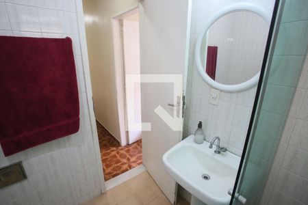Casa à venda com 157m², 4 quartos e 1 vaga Casa à venda com 157m², 4 quartos e 1 vagaBanheiro 2