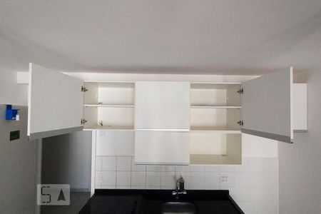 Studio para alugar com 37m², 1 quarto e sem vaga Studio para alugar com 37m², 1 quarto e sem vagaCozinha - armários