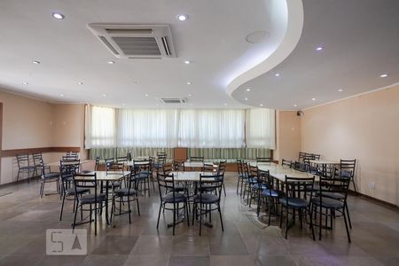 Apartamento à venda com 76m², 3 quartos e 1 vaga Apartamento à venda com 76m², 3 quartos e 1 vagaÁrea comum - Salão de festas