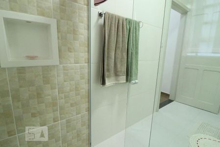 Casa à venda com 220m², 5 quartos e 2 vagasBanheiro 3