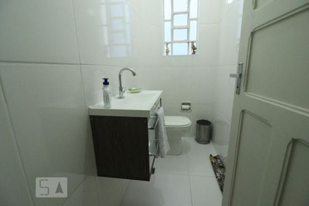 Casa à venda com 220m², 5 quartos e 2 vagasBanheiro 2