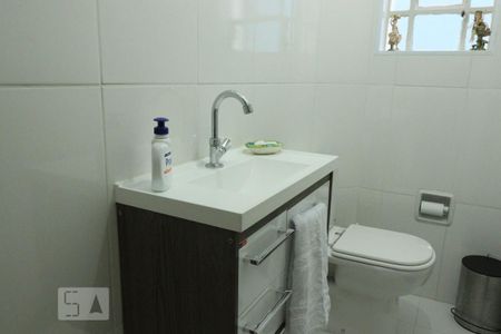 Casa à venda com 220m², 5 quartos e 2 vagasBanheiro 2