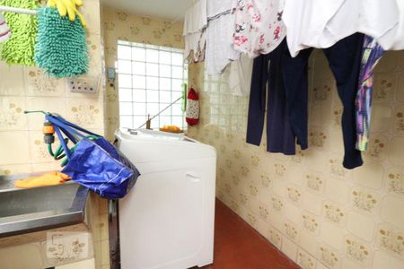 Casa à venda com 220m², 5 quartos e 2 vagasÁrea de Serviço 1