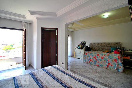 Casa à venda com 394m², 3 quartos e 6 vagasSuíte 2