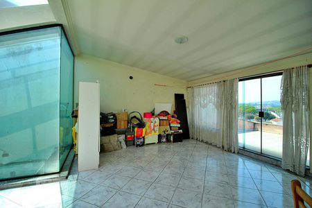 Casa à venda com 394m², 3 quartos e 6 vagasMezzanino