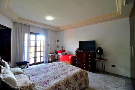 Casa à venda com 394m², 3 quartos e 6 vagasSuíte 1