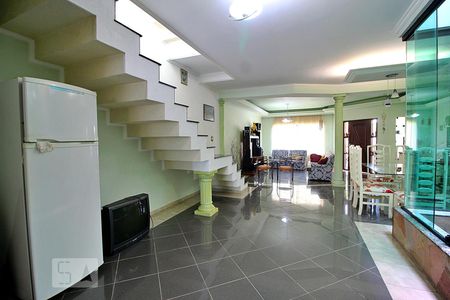 Casa à venda com 394m², 3 quartos e 6 vagasCorredor