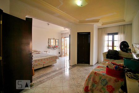 Casa à venda com 394m², 3 quartos e 6 vagasSuíte 2