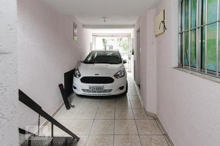 Casa à venda com 189m², 4 quartos e 2 vagas Casa à venda com 189m², 4 quartos e 2 vagasGaragem