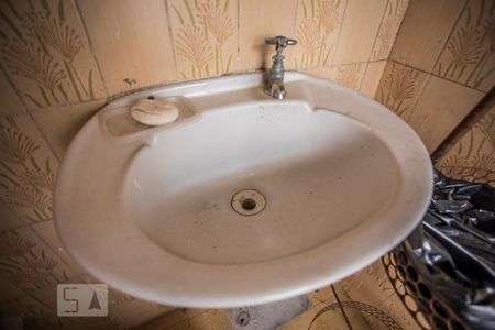 Casa à venda com 270m², 4 quartos e 3 vagasBanheiro de Serviço - Torneira