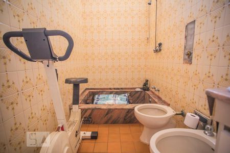 Casa à venda com 270m², 4 quartos e 3 vagasBanheiro Suite - Banheira