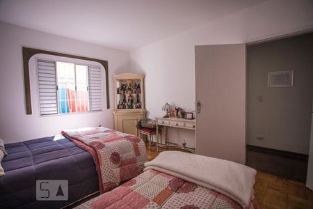 Casa à venda com 270m², 4 quartos e 3 vagasSuite