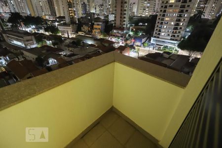 Apartamento à venda com 110m², 3 quartos e 2 vagas Apartamento à venda com 110m², 3 quartos e 2 vagasSuíte 2 Sacada