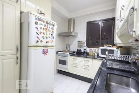 Apartamento à venda com 110m², 3 quartos e 2 vagas Apartamento à venda com 110m², 3 quartos e 2 vagasCozinha