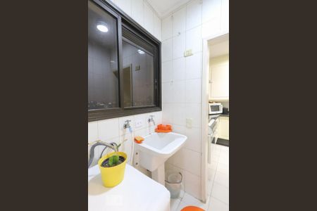 Apartamento à venda com 110m², 3 quartos e 2 vagas Apartamento à venda com 110m², 3 quartos e 2 vagasLavanderia