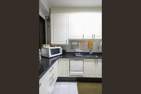Apartamento à venda com 110m², 3 quartos e 2 vagas Apartamento à venda com 110m², 3 quartos e 2 vagasCozinha