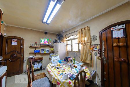 Casa à venda com 454m², 4 quartos e 6 vagas Casa à venda com 454m², 4 quartos e 6 vagasCozinha