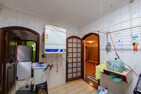 Casa à venda com 454m², 4 quartos e 6 vagas Casa à venda com 454m², 4 quartos e 6 vagasArea de Serviço