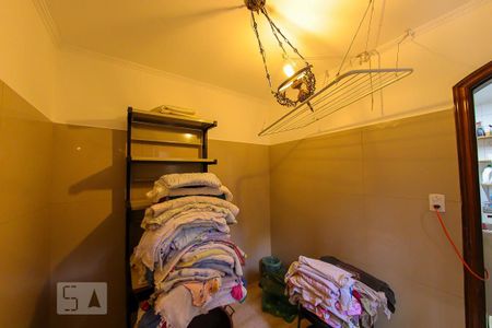 Casa à venda com 454m², 4 quartos e 6 vagas Casa à venda com 454m², 4 quartos e 6 vagasArea de Serviço