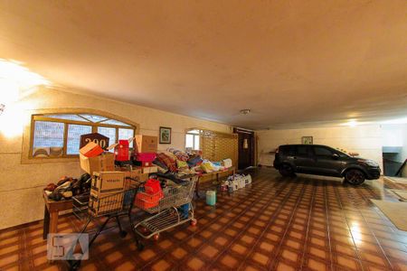 Casa à venda com 454m², 4 quartos e 6 vagas Casa à venda com 454m², 4 quartos e 6 vagasGaragem