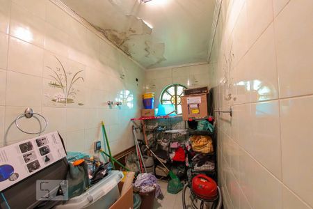 Casa à venda com 454m², 4 quartos e 6 vagas Casa à venda com 454m², 4 quartos e 6 vagasBanheiro da Suite 3