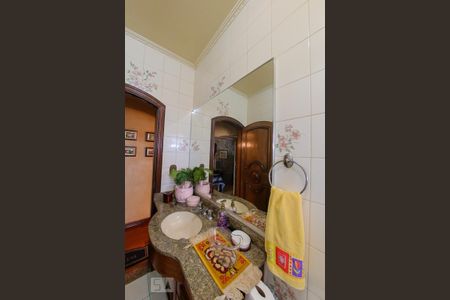 Casa à venda com 454m², 4 quartos e 6 vagas Casa à venda com 454m², 4 quartos e 6 vagasLavabo