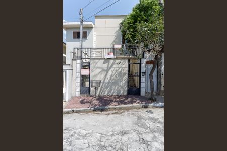 Casa de condomínio para alugar com 37m², 1 quarto e sem vaga Casa de condomínio para alugar com 37m², 1 quarto e sem vagaFachada