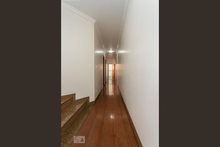 Casa à venda com 320m², 3 quartos e 6 vagas Casa à venda com 320m², 3 quartos e 6 vagasCorredor