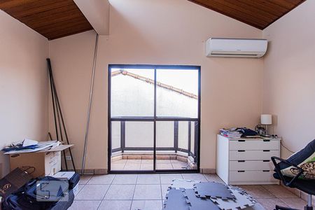 Casa à venda com 320m², 3 quartos e 6 vagas Casa à venda com 320m², 3 quartos e 6 vagasSotão