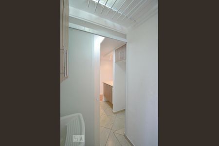 Apartamento à venda com 47m², 2 quartos e 1 vaga Apartamento à venda com 47m², 2 quartos e 1 vagaArea de Serviço
