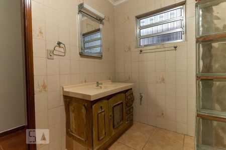 Casa à venda com 150m², 3 quartos e 2 vagasBanheiro
