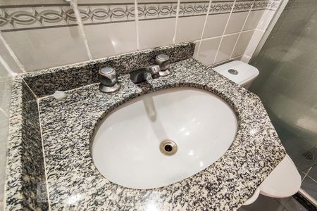 Apartamento para alugar com 70m², 3 quartos e 1 vaga Apartamento para alugar com 70m², 3 quartos e 1 vagaBanheiro