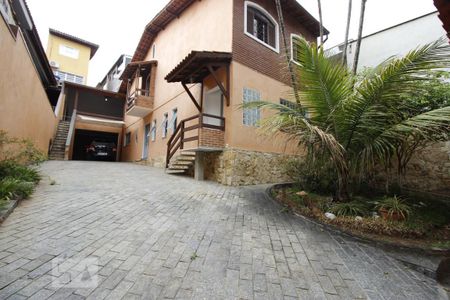 Casa à venda com 208m², 3 quartos e 4 vagasJardim