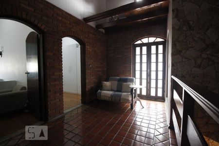 Casa à venda com 208m², 3 quartos e 4 vagasSala/Quarto