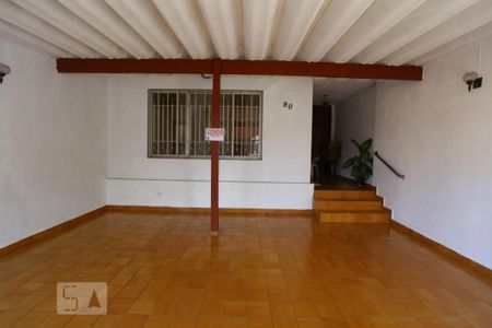 Casa à venda com 185m², 2 quartos e 2 vagasGaragem