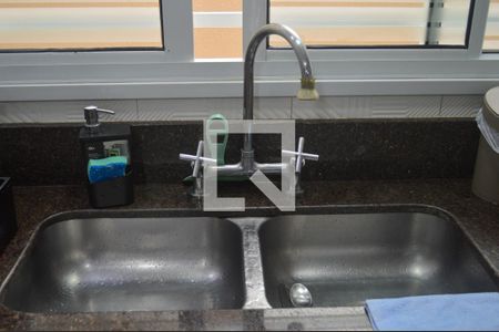 Casa à venda com 280m², 3 quartos e 4 vagas Casa à venda com 280m², 3 quartos e 4 vagasCozinha